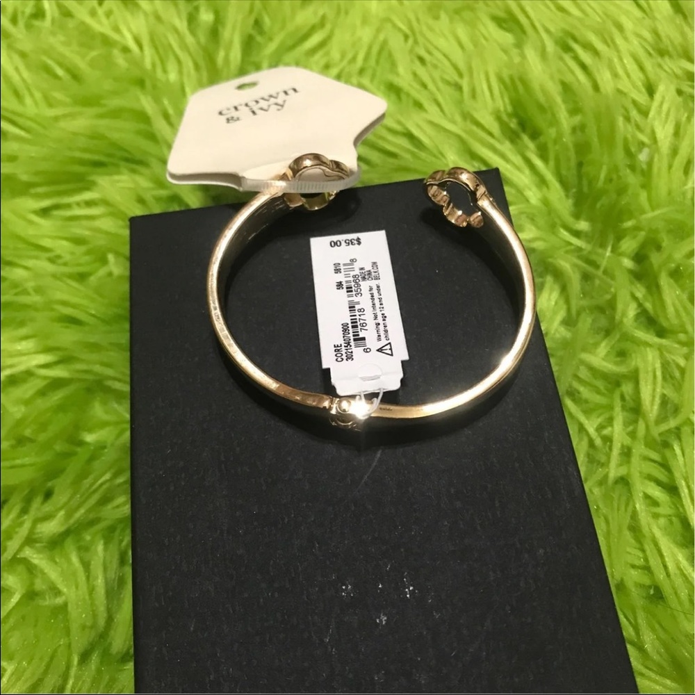 COPY - COPY - crown and ivy Bracelet - Picture 4 of 4